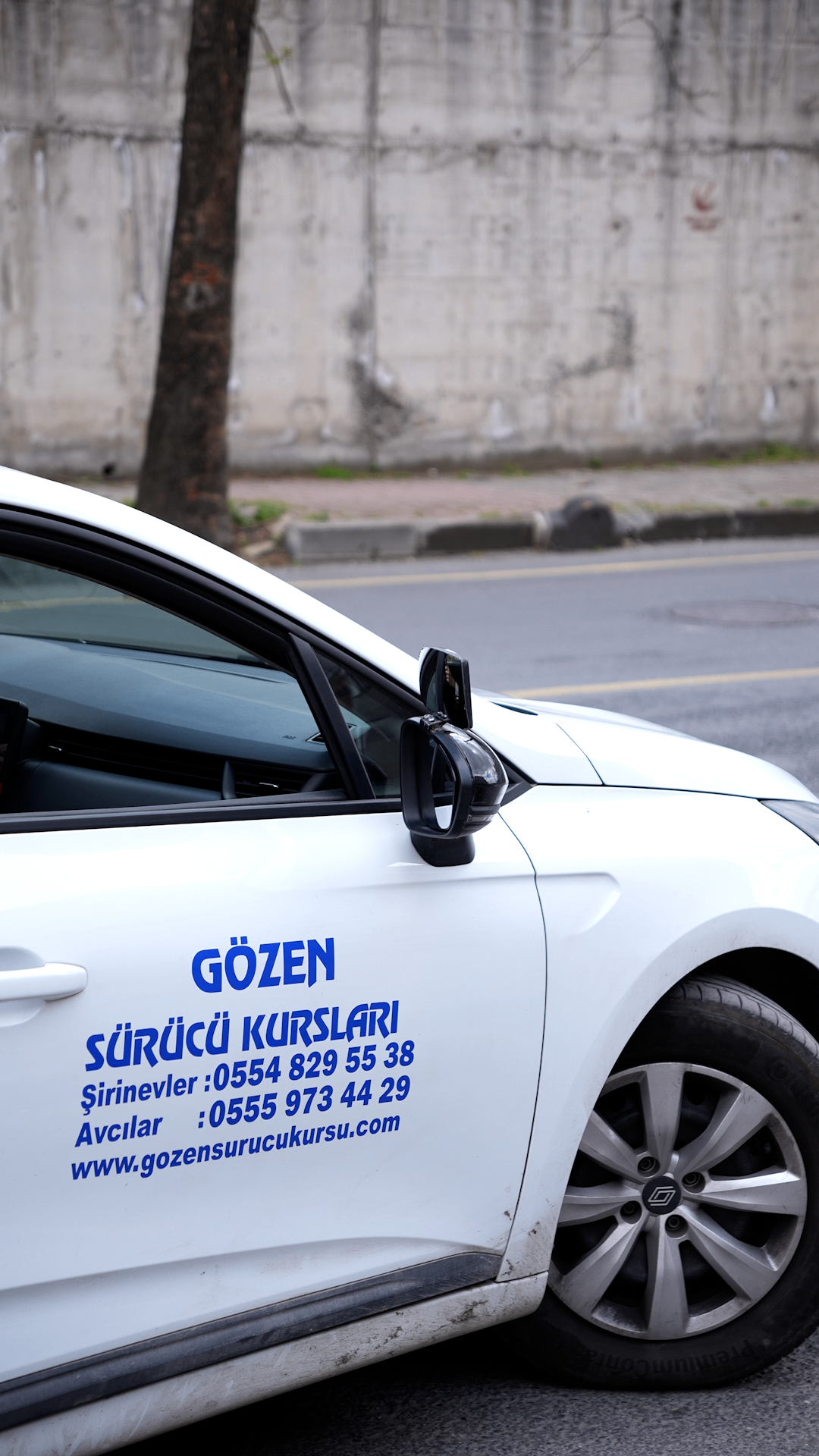 Gözen Sürücü Kursu eğitim aracı dış görünümü